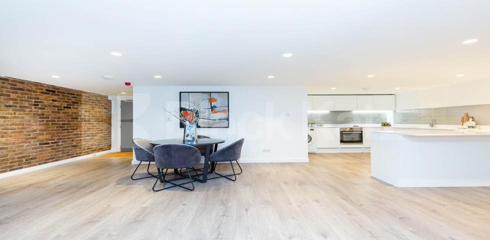 			STUNNING 3 BEDROOM WAREHOUSE CONVERSION , 3 Bedroom, 1 bath, 1 reception Apartment			 EAGLE HOUSE-EAGLE WHARF ROAD, ANGEL-OLD STREET-SHOREDITCH